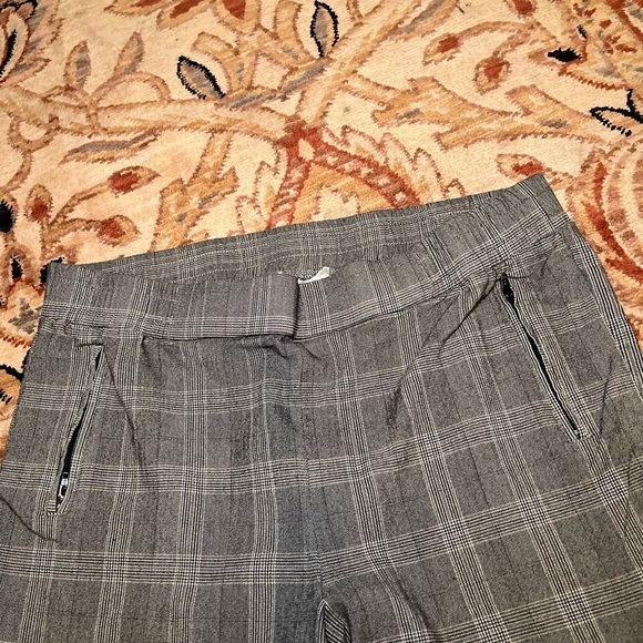 89th and Madison checkered black-and-white pants with side zip pockets size LG - Picture 8 of 10